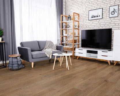 LW Flooring Sonoma Valley Ives engineered hardwood, room scene.